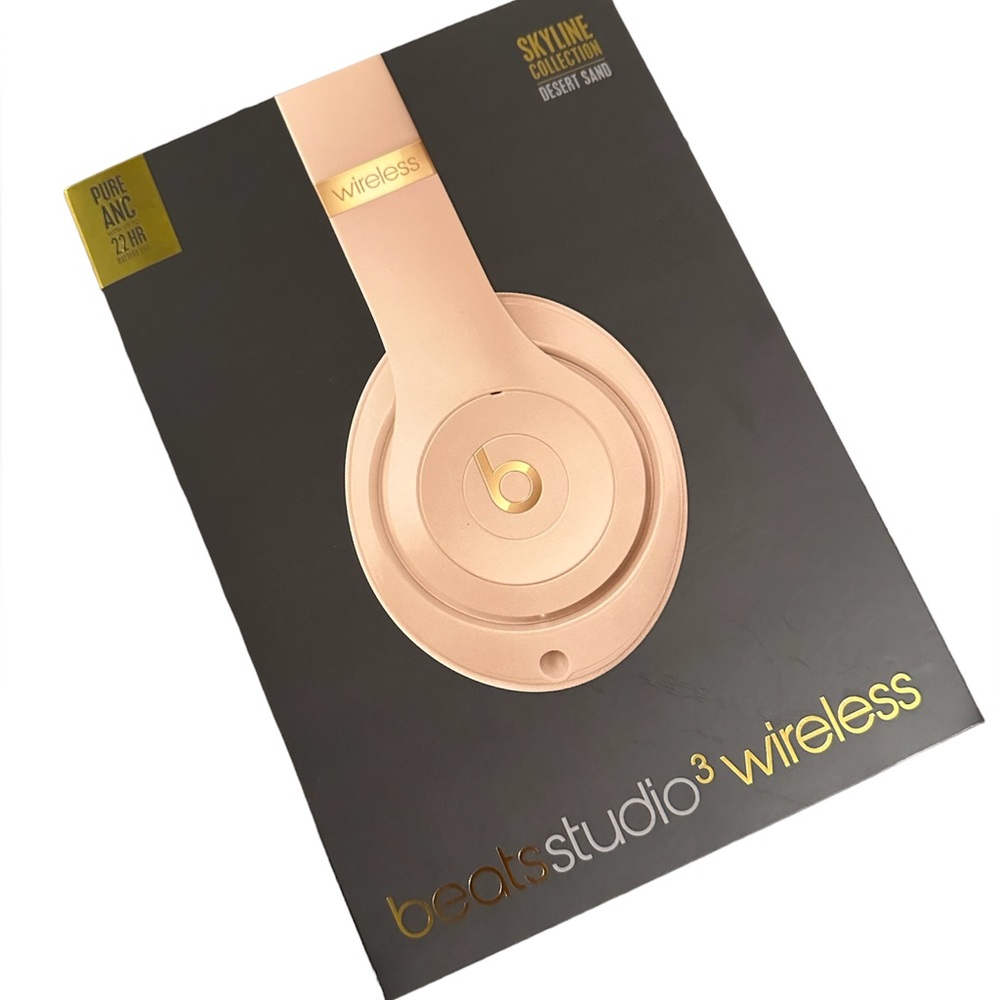 Beats by Dre - Studio 3 Wireless Headphones Skyline Collection in Desert Sand